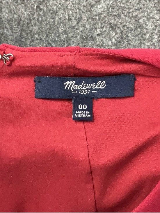 Madewell Sleeveless Fit-and-Flare Dress in Burgundy - Picture 4 of 4